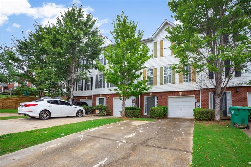 5617 Strathmoor Manor Circle