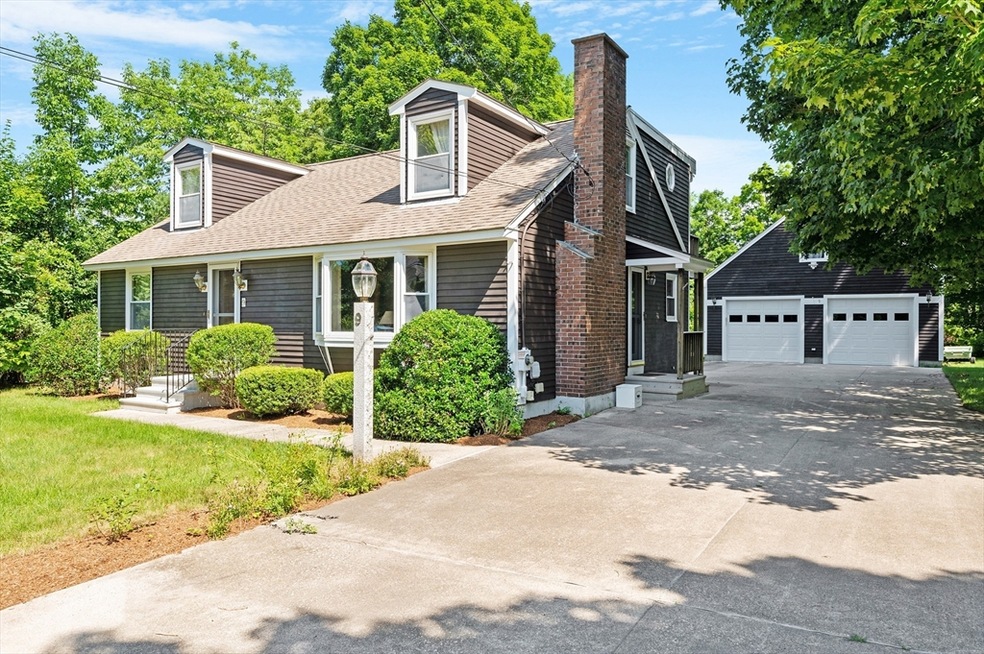 9 Maple St, Upton, MA 01568 - photo 1