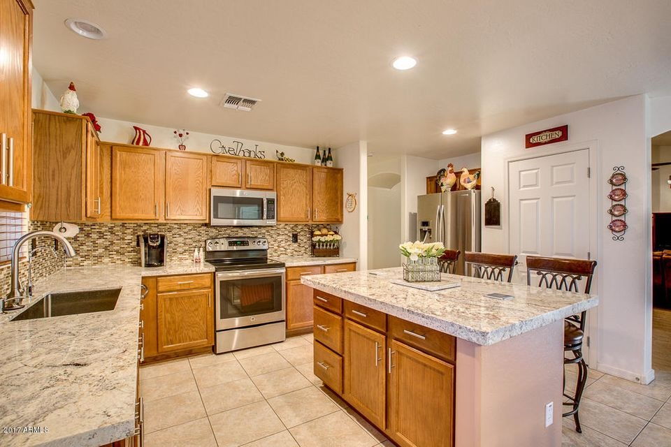 824 N Gentry, Mesa, AZ 85213 - photo 1