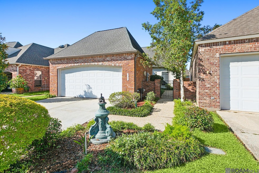 6033 Courtyard Dr, Gonzales, LA 70737 - photo 1