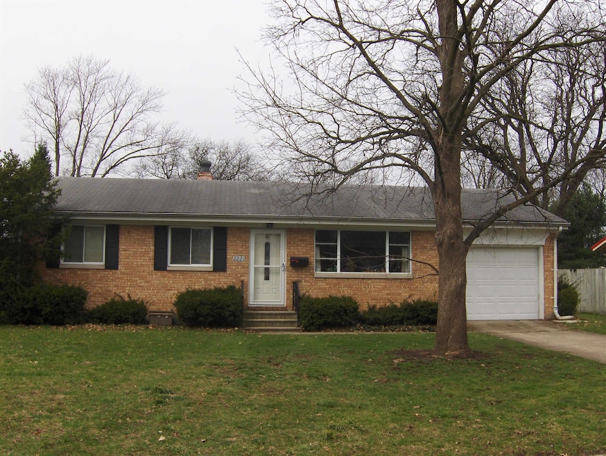 2221 Aurora Ave, Elkhart, IN 46517 - photo 1