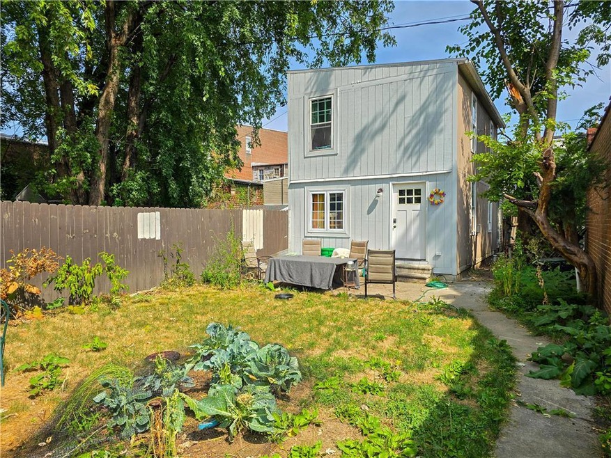 435 N Hall St, Allentown, PA 18102 - photo 1