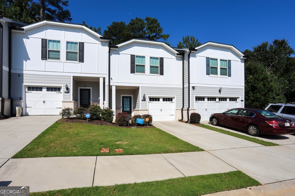 5682 Plain Field Ln, Lilburn, GA 30047 - photo 1