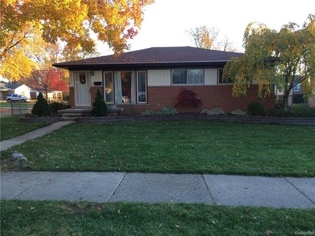 WELCOME TO 32507 BRIDGE LOCATED ON A QUIET STREET,