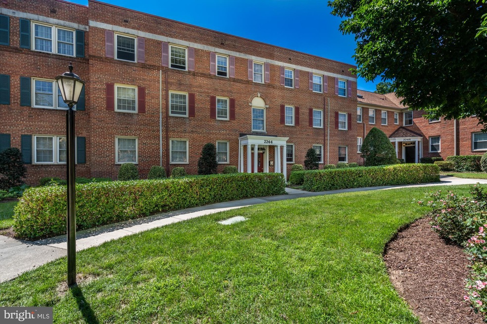 2244 Washington Ave unit 301, Silver Spring, MD 20910 - photo 1