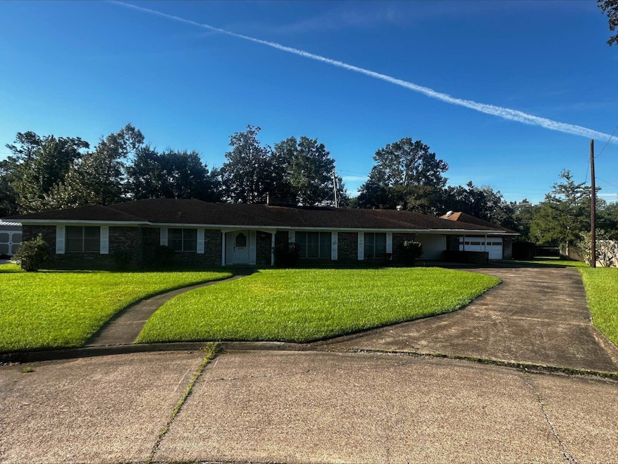 Pending $174,900 • Co-Listing Agent