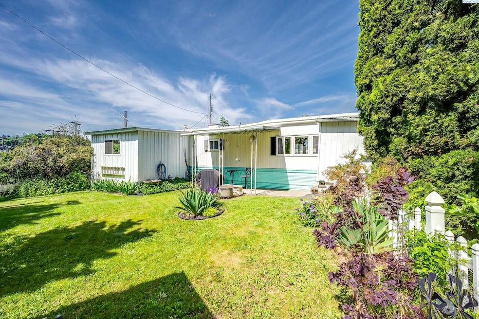 605 NW Fisk St, Pullman, WA 99163 - photo 1