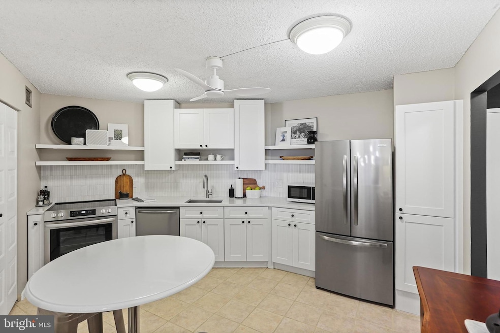 The Ridgely Condominiums, Towson, MD 21286 - photo 1