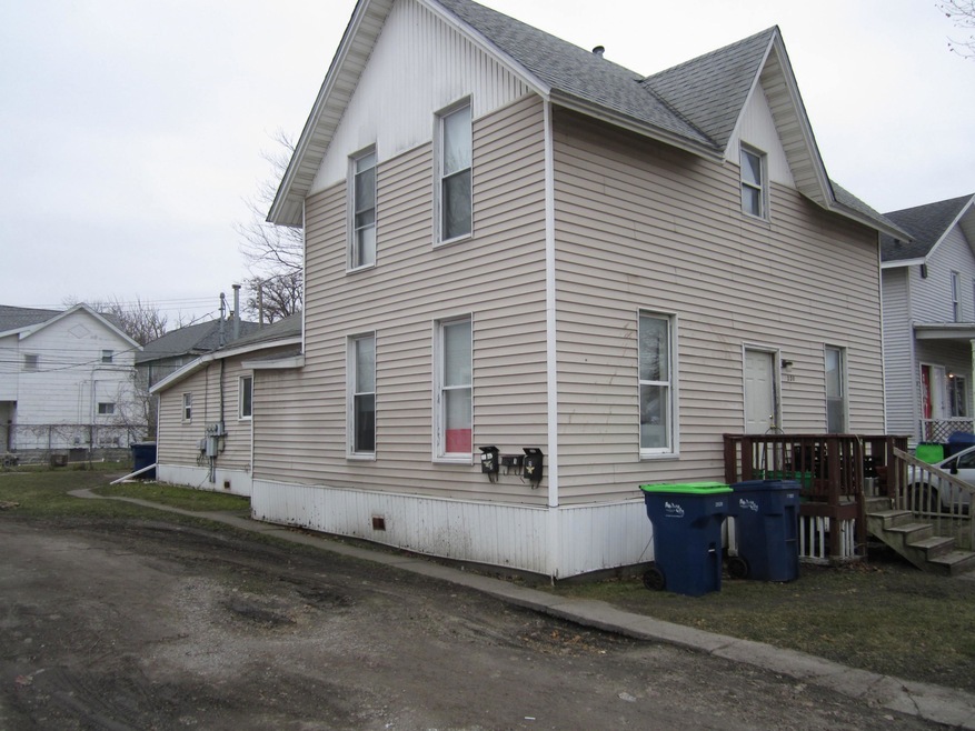 220 N Jefferson St, Bay City, MI 48708 - photo 1