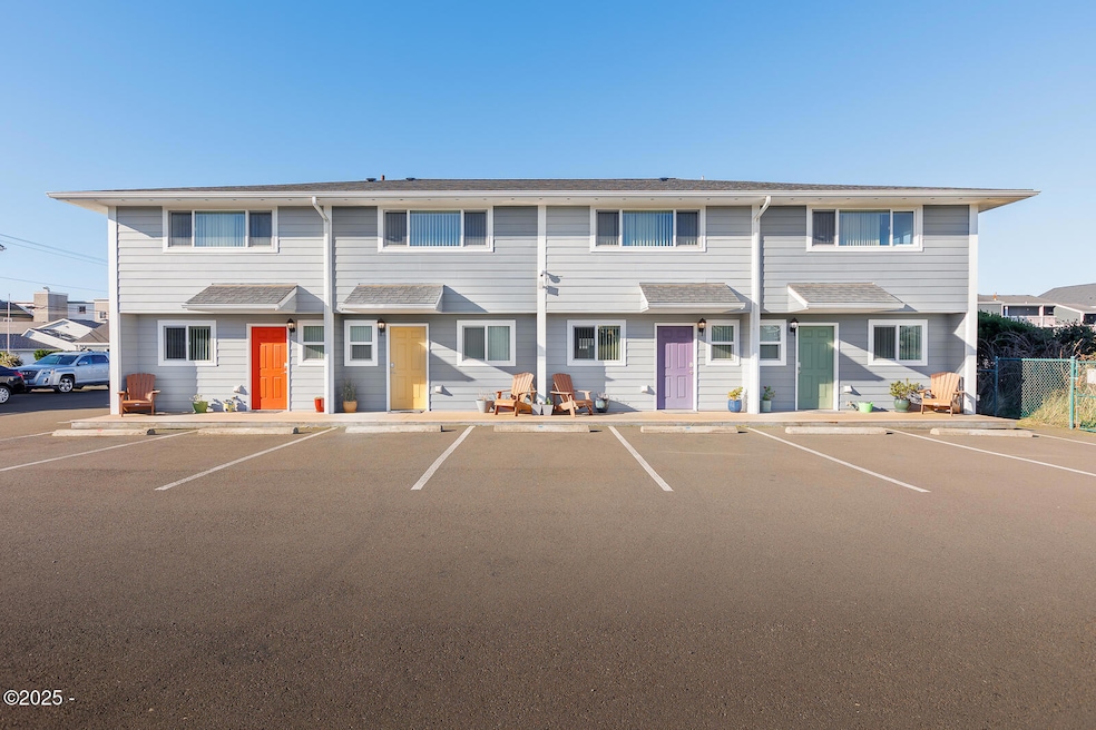 129-139 SW Dolphin St, Newport