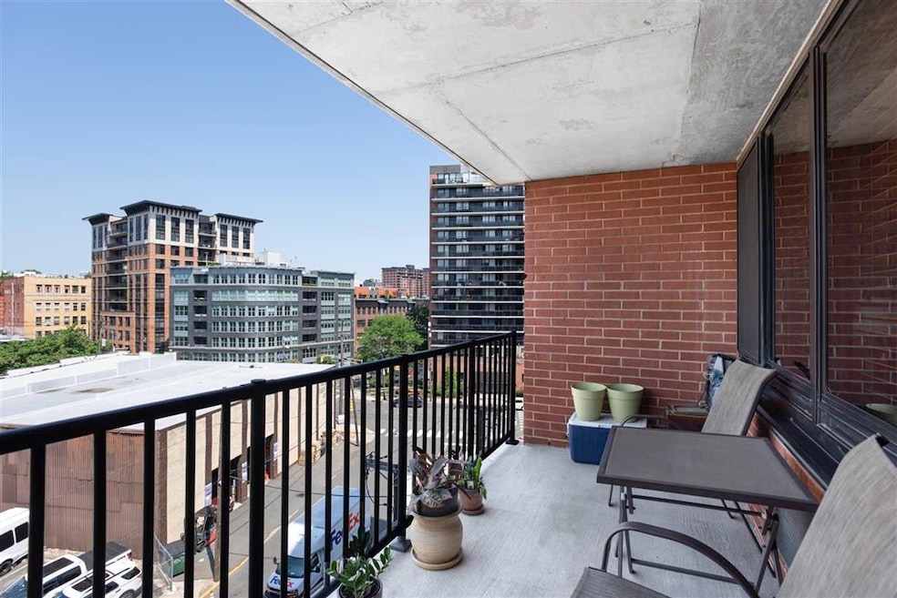 Sold $554,100 • Co-Listing Agent