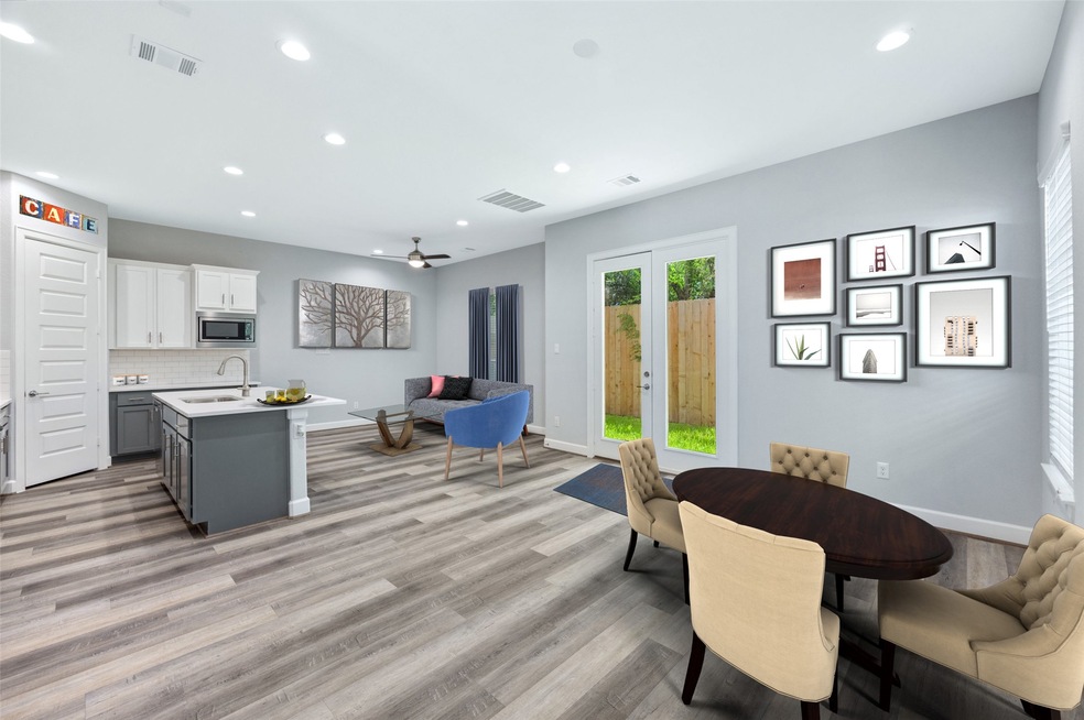 911 W 35th St unit E, Houston, TX 77018 - photo 1