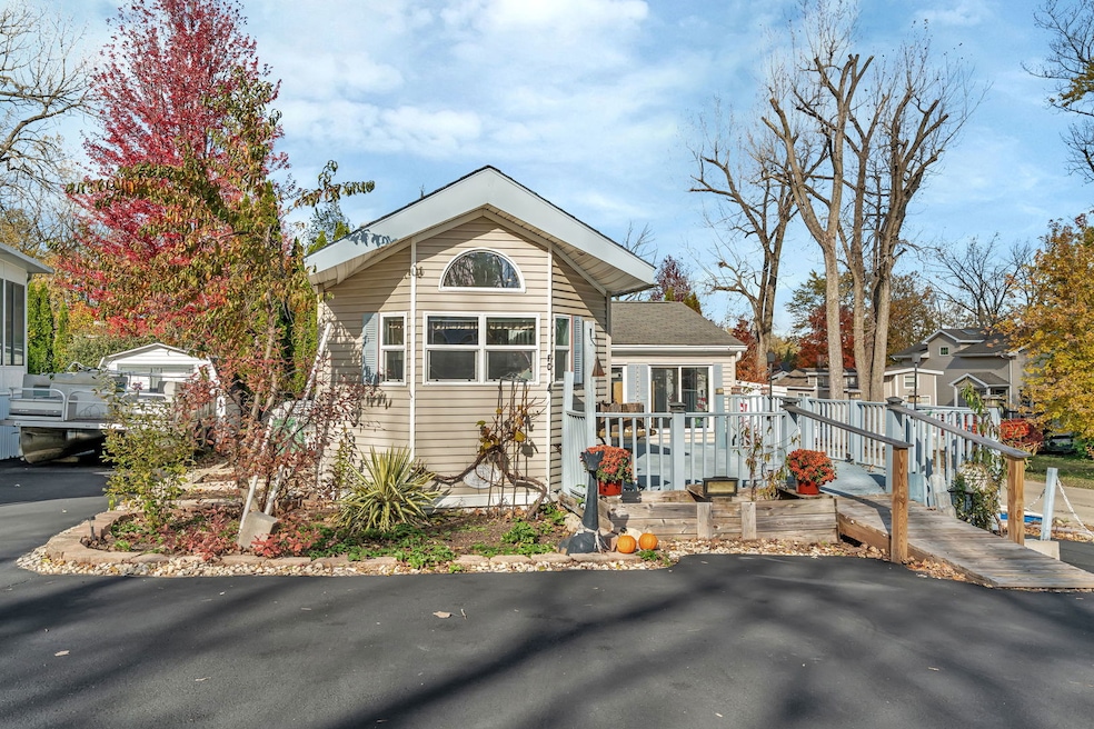 64 Fossil Ridge Rd, Wilmington, IL 60481 - photo 1