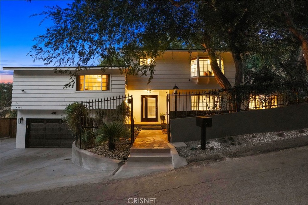 4590 Ensenada Dr, Woodland Hills, CA 91364 - photo 1