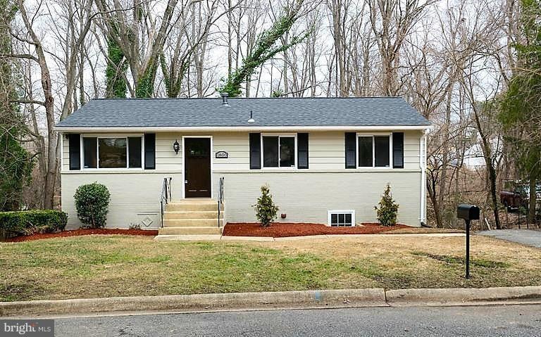 1800 Folk Dr, Fort Washington, MD 20744 - photo 1