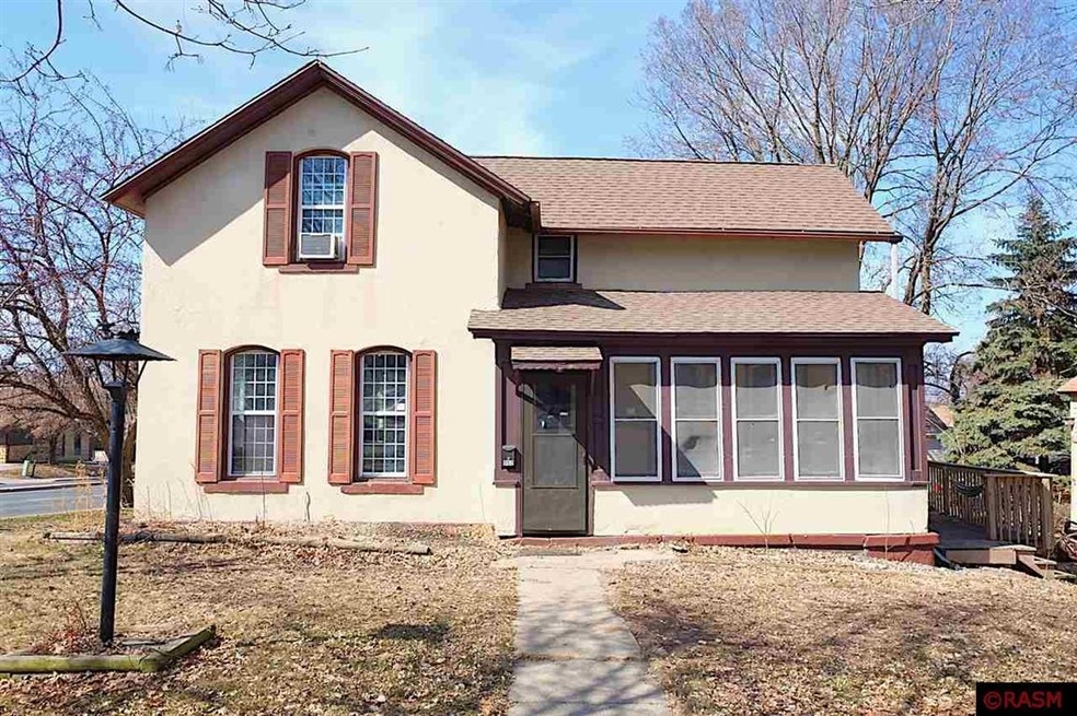 902 N 6th St, Mankato, MN 56001 - photo 1