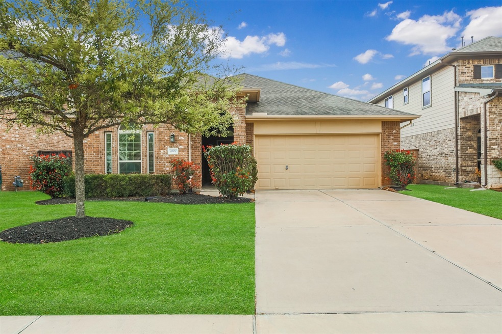 4207 Astoria Manor Ln, Fulshear, TX 77441 - photo 1