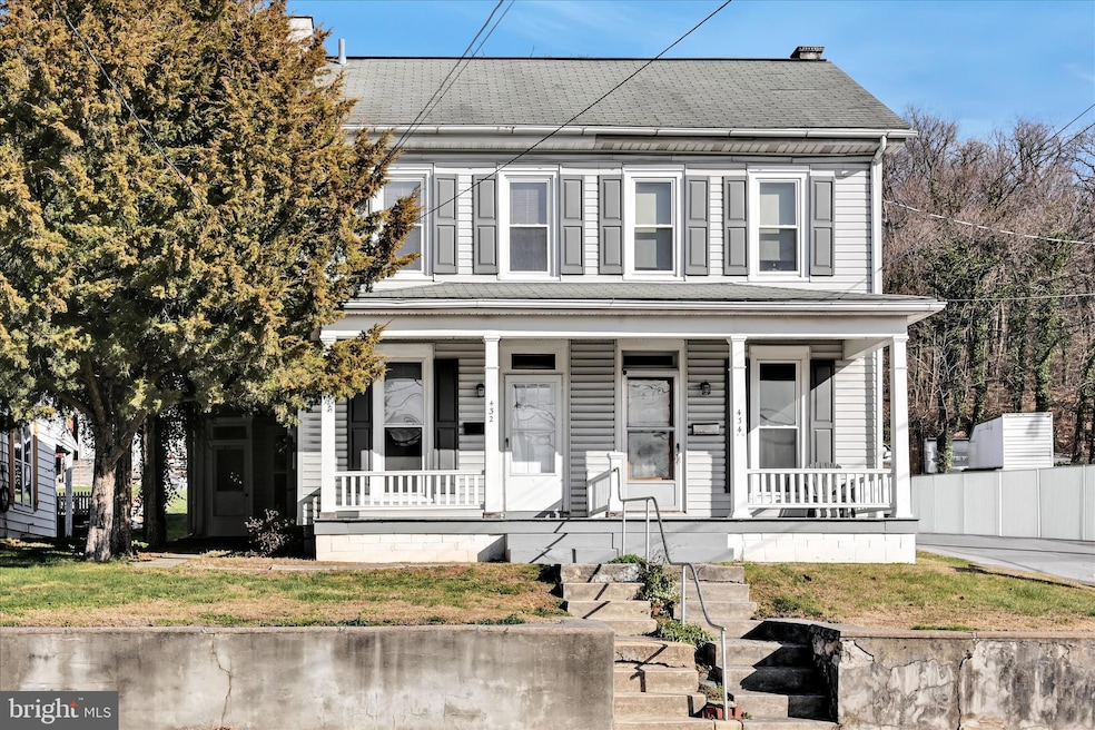 432 E Main St, Ephrata, PA 17522 - photo 1