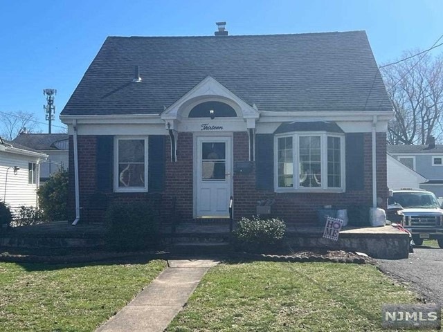 13 Sherwood Rd, Dumont, NJ 07628 - photo 1