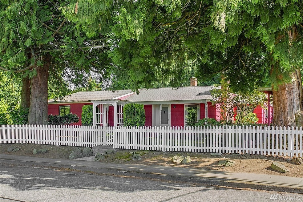 1002 Walnut St, Edmonds, WA 98020 - photo 1