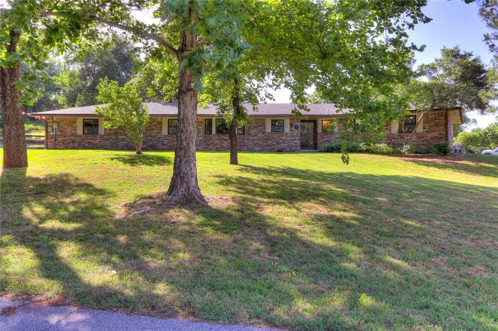 4500 Tall Oaks Ct, Edmond, OK 73025 - photo 1