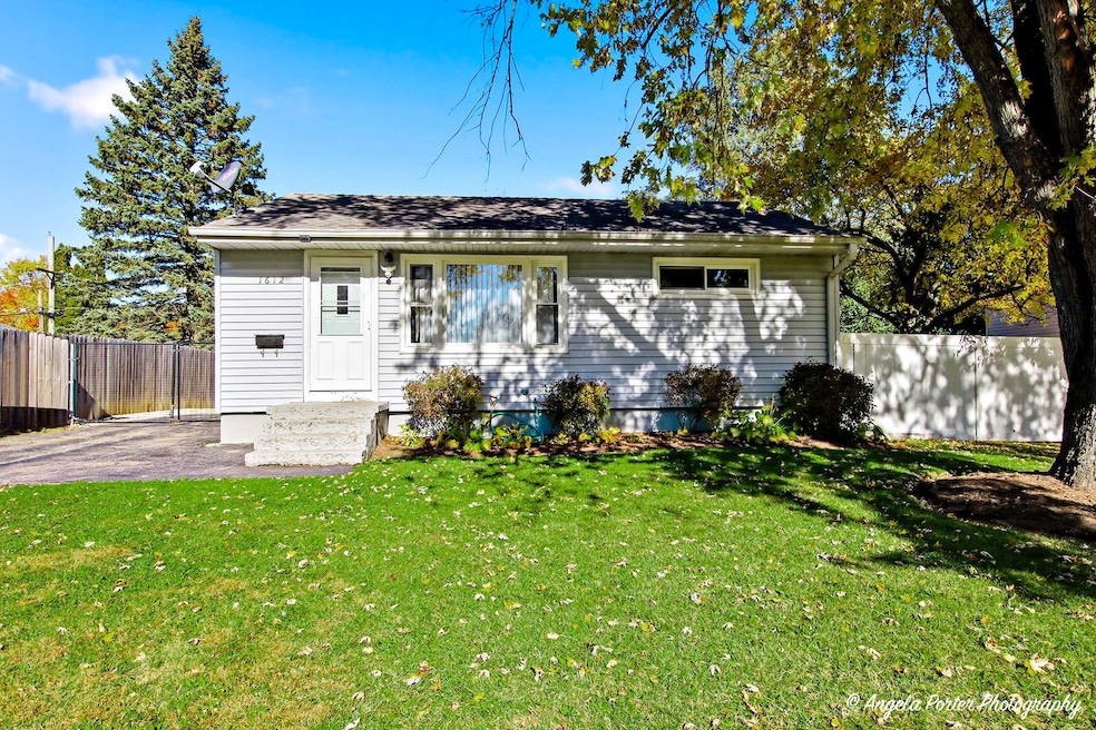 1612 Whitney St, Waukegan, IL 60087 - photo 1