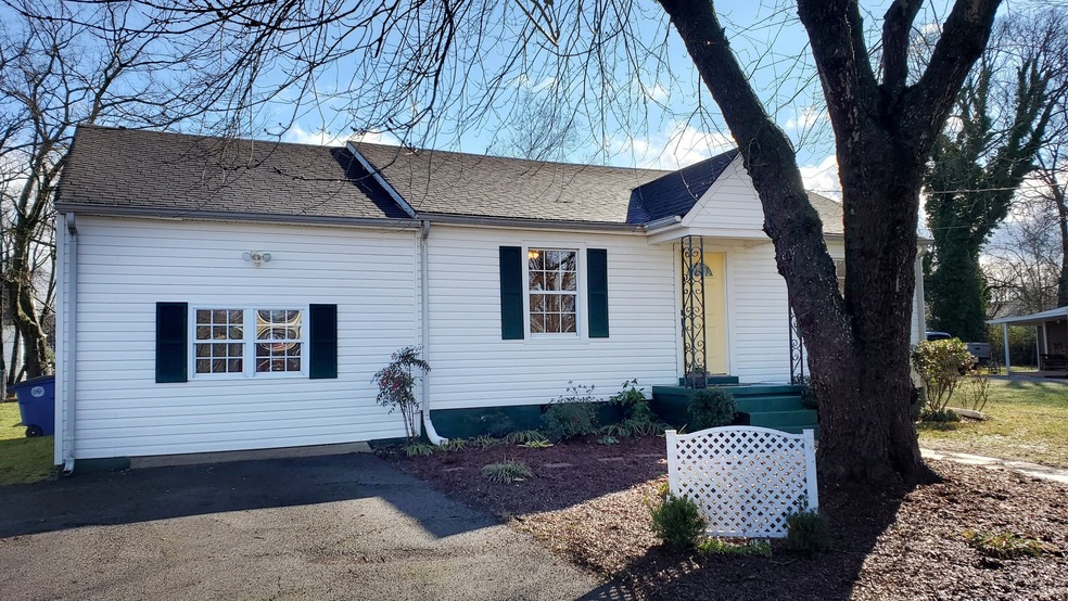 740 King Ave, Shelbyville, TN 37160 - photo 1