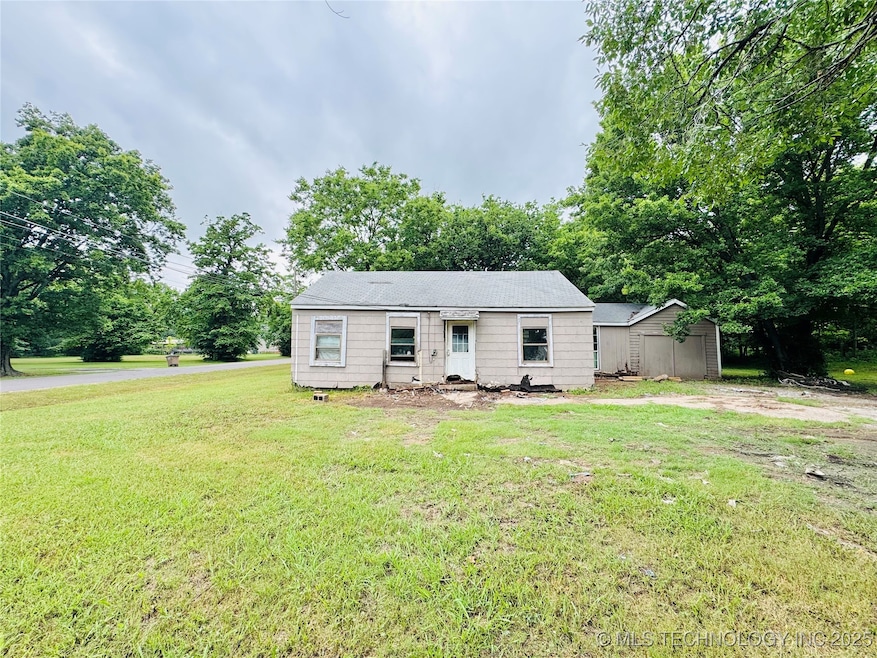 701 N State St, Wagoner, OK 74467 - photo 1