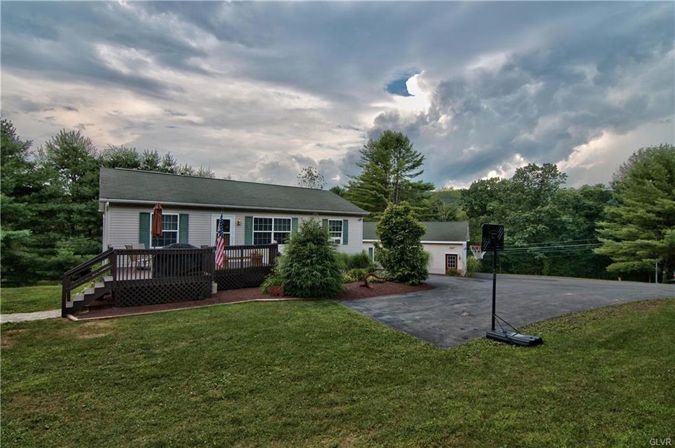 960 Effort Neola Rd, Saylorsburg, PA 18353 - photo 1