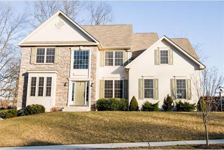 3183 Overlook Dr unit 27, Emmaus, PA 18049 - photo 1