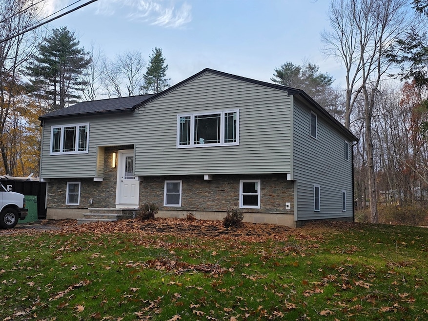 7 Trues Pkwy, Sandown, NH 03873 - photo 1