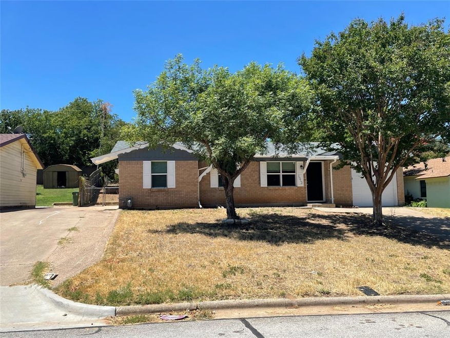 1013 Wilemon Dr, Bedford, TX 76022 - photo 1