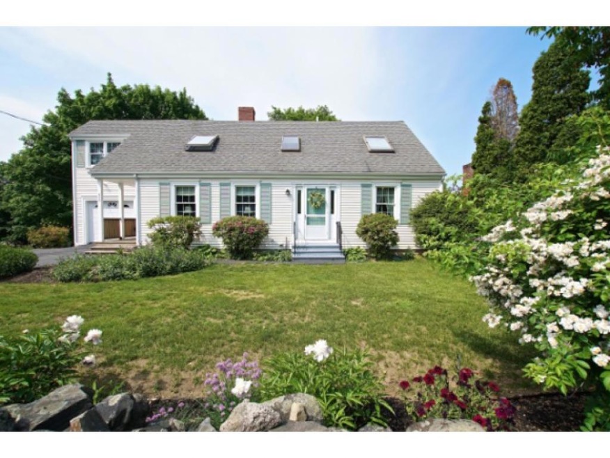 890 Woodbury Ave, Portsmouth, NH 03801 - photo 1