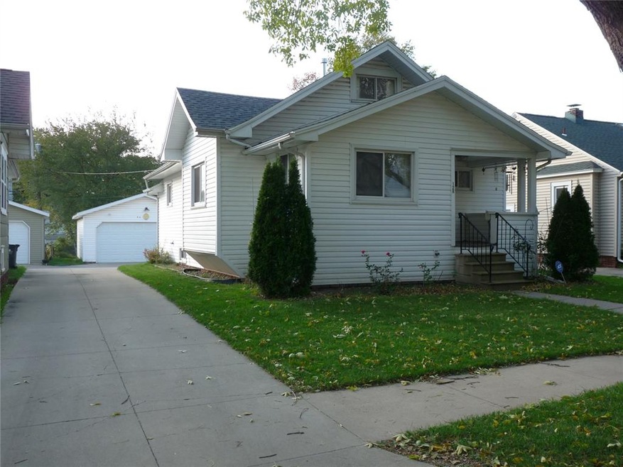 128 17th St SW, Cedar Rapids, IA 52404 - photo 1