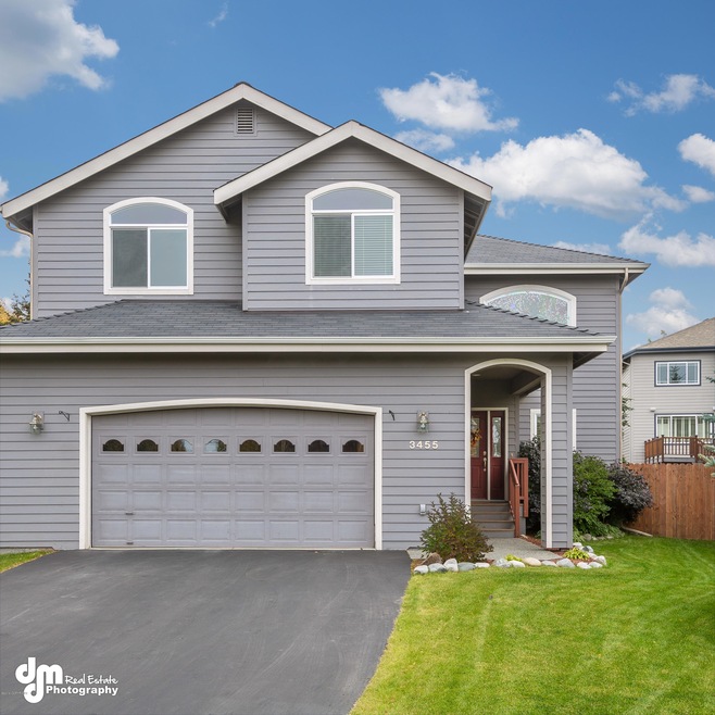 Exterior Front_1Q8A0379-FULL