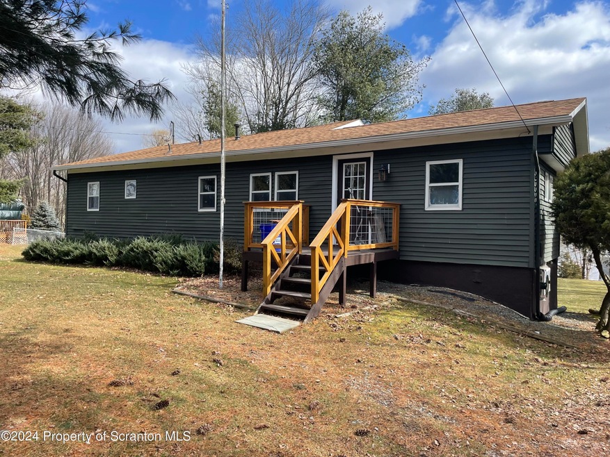 732 Marshbrook Rd, Nicholson, PA 18446 - photo 1