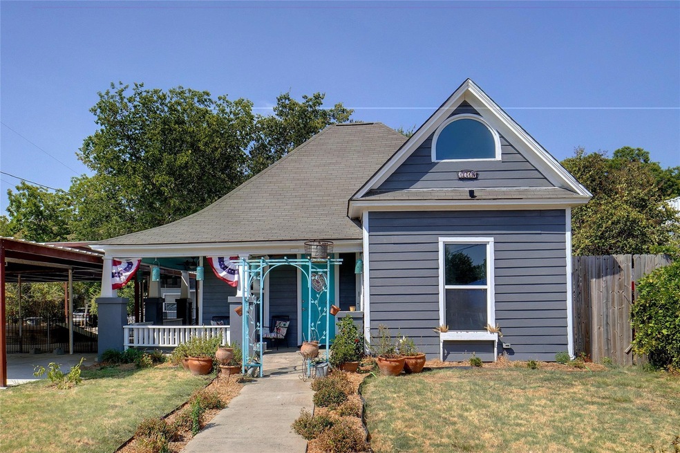 101 N Washington St, Cleburne, TX 76031 - photo 1