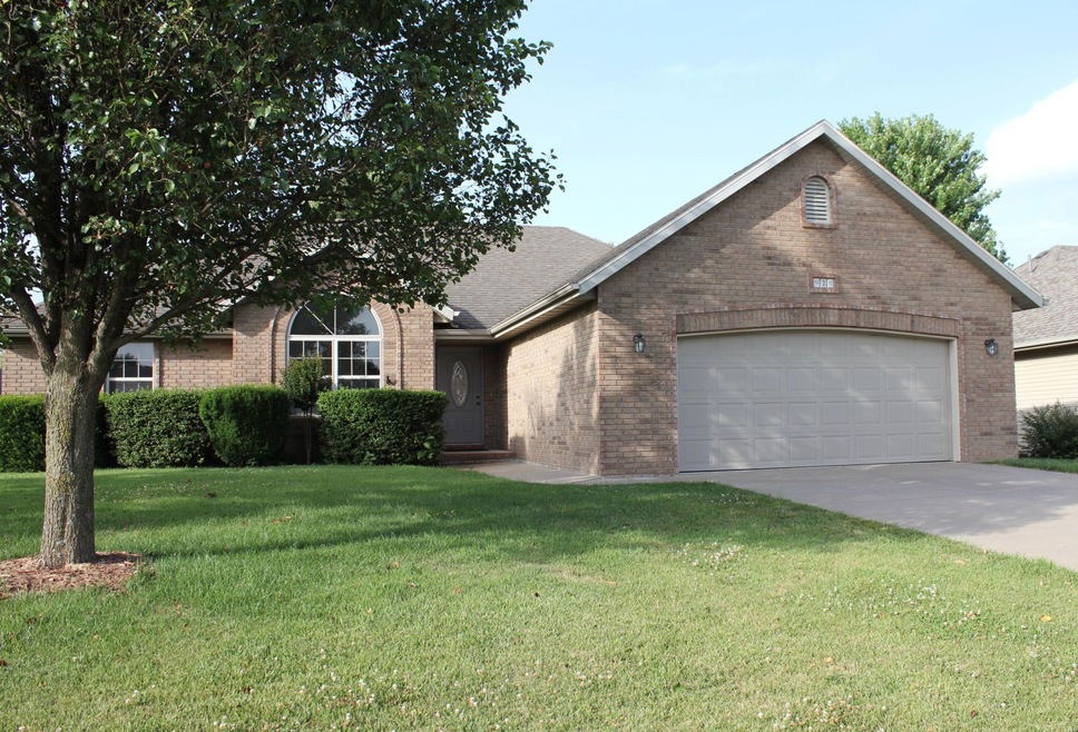 929 E Weldon Dr, Nixa, MO 65714 - photo 1