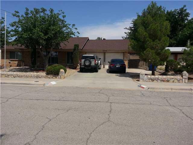 10273 Bush Ln, El Paso, TX 79925 - photo 1