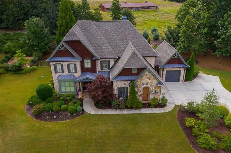 GORGEOUS HOME WITH BEAUTIFUL PROPERTY!