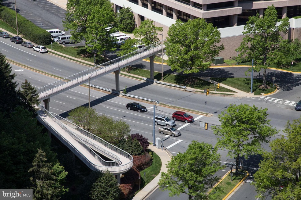 Skyline Plaza unit 212N, Baileys Crossroads, VA 22041 - photo 1