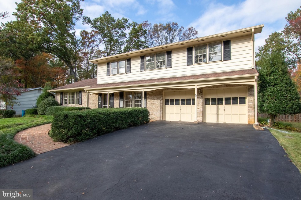 9026 Ashmeade Dr, Fairfax, VA 22032 - photo 1