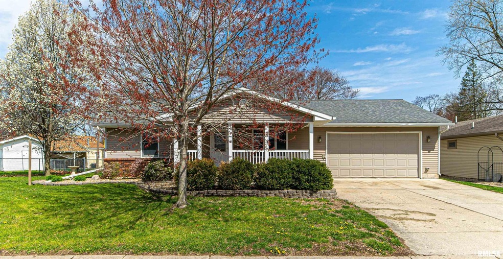 2 Tulip Dr, Lincoln, IL 62656 - photo 1