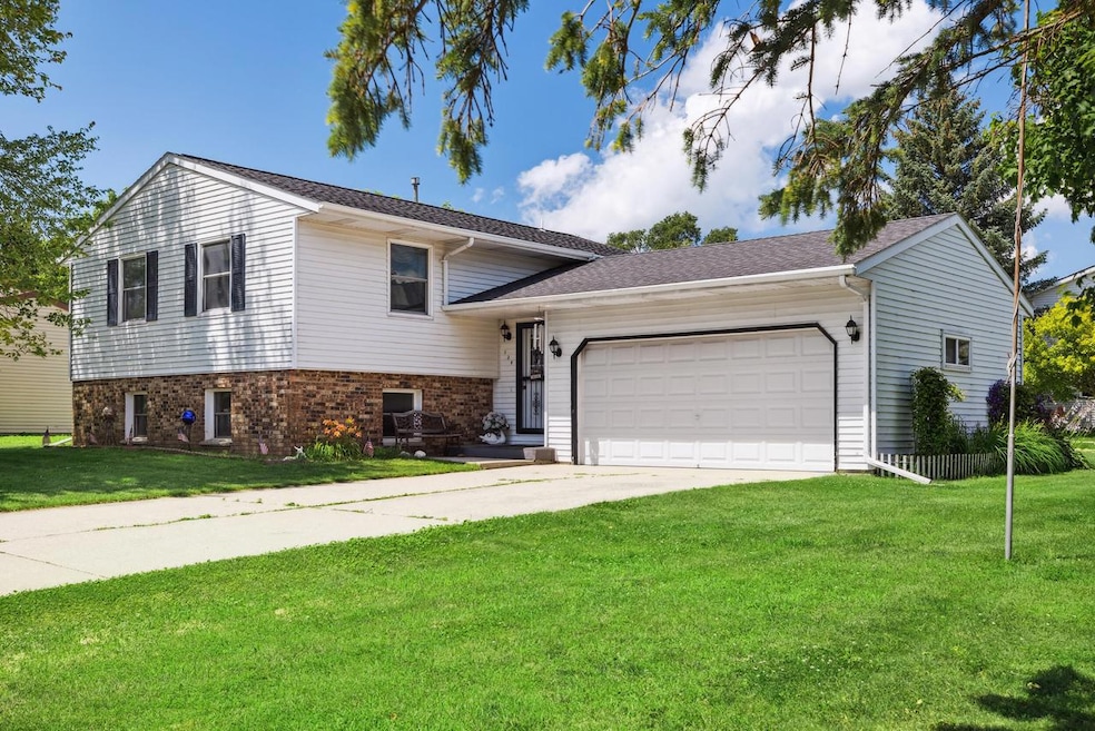 134 E Riverbend Drive