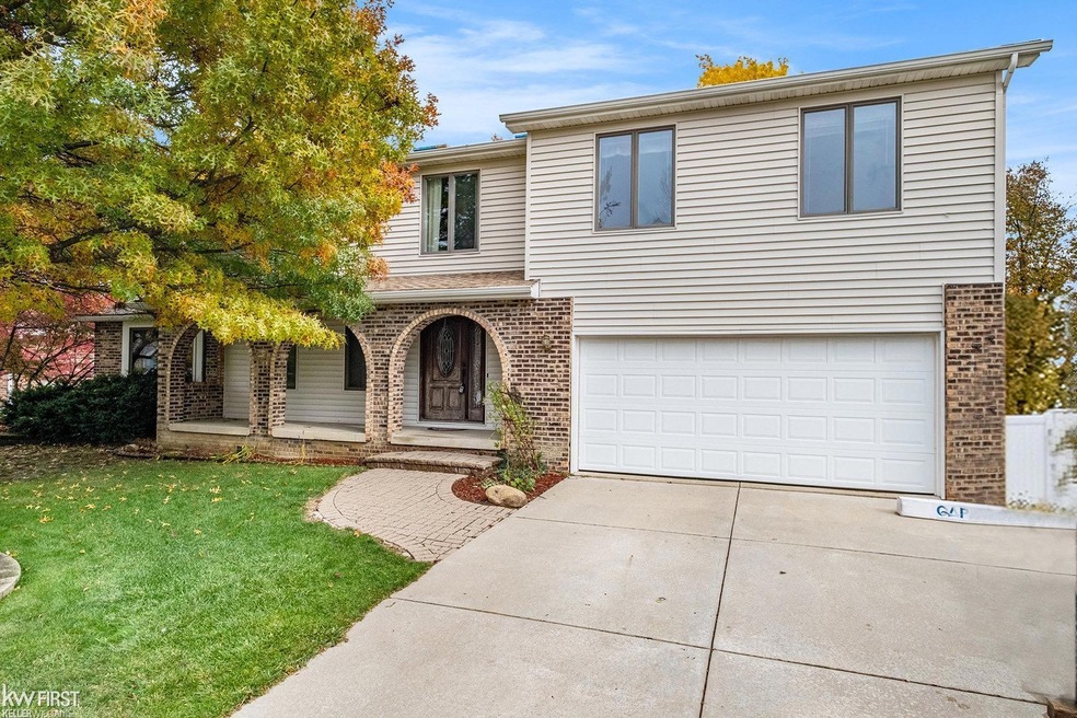 2246 Oak Shade Dr, Davison, MI 48423 - photo 1