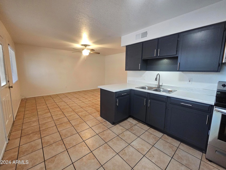 653 E Brown Rd, Mesa, AZ 85203 - photo 1