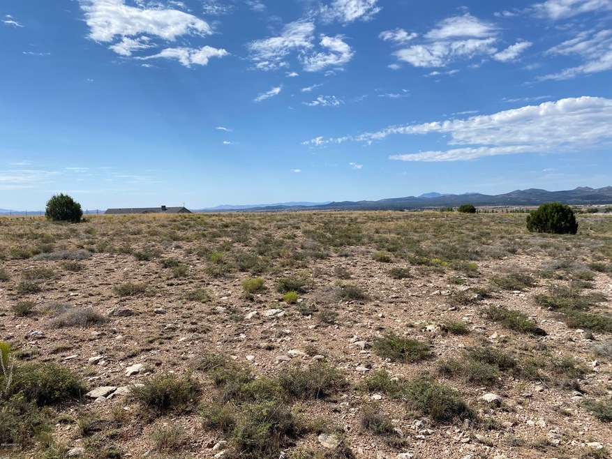 0 Milk Ranch Lot D unit 1031611, Paulden, AZ 86334 - photo 1