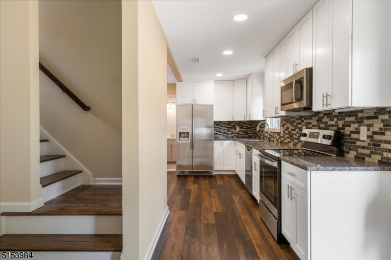 5 The Way, Hopatcong, NJ 07843 - photo 1