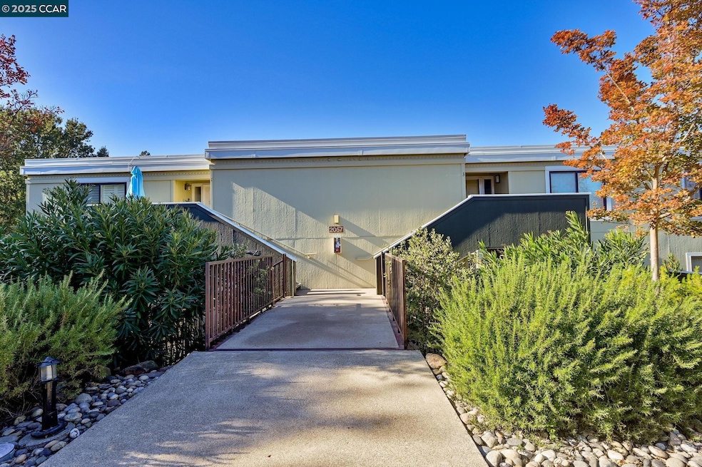 2057 Golden Rain Rd unit 4, Walnut Creek, CA 94595 - photo 1