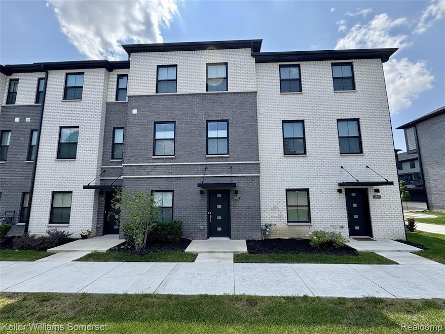 2861 Summers Place, Troy, MI 48084 - photo 1